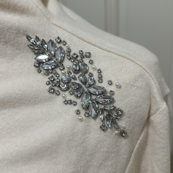 Cream sweater with rhinestone details ♥️ - Picture 3 of 8